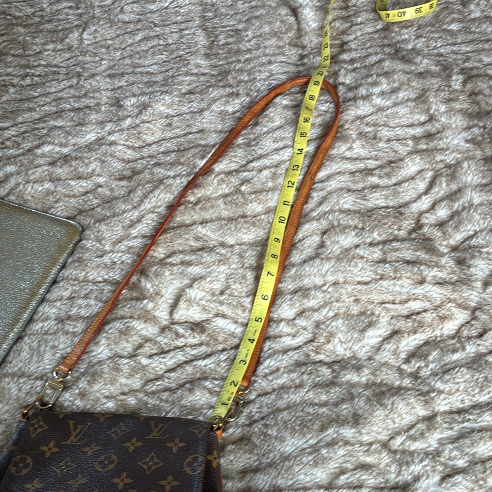 Authentic Louis Vuitton Musette salsa crossbody - Picture 10 of 11